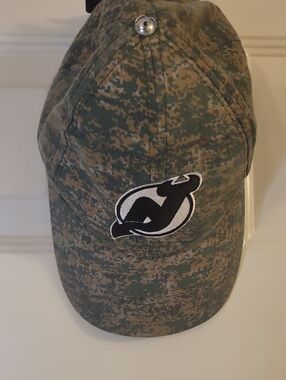 NHL New Jersey Devils Camo Baseball Cap - Olive & Black Logo